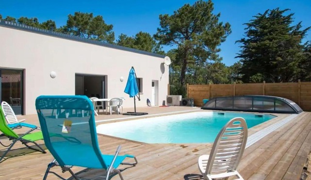 Villa de 3 chambres avec piscine privee jardin clos et wifi a Saint Jean de Monts a 3 km de la plage