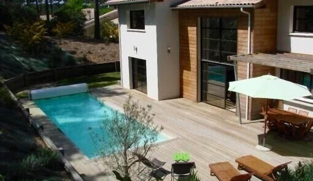 Villa de 5 chambres avec piscine privee terrasse amenagee et wifi a Biscarrosse