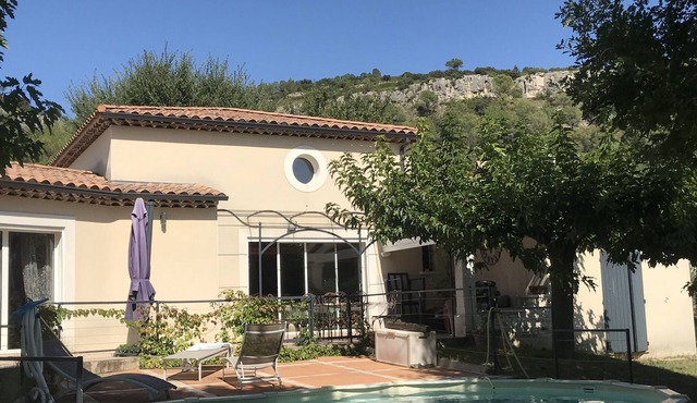 Villa de Caractère Entre Avignon, Orange et Nîmes