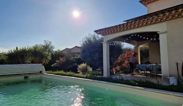 Villa de Charme à 30 min en Voiture de la mer et 15 min du lac