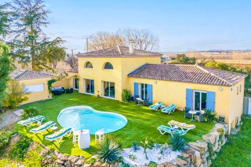 VILLA de CHARME avec piscine, sans vis à vis, vue sur les vignes et oliviers