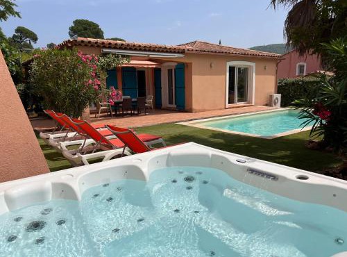 Villa de charme, heated pool and jacuzzi, 6 personnes