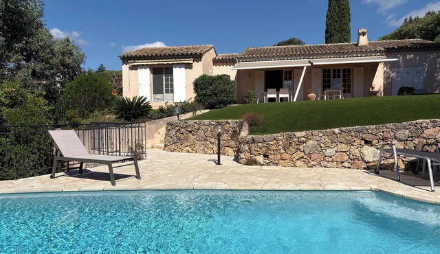 Villa de Charme Provençale with Pool & Sea View - Gulf of Saint-Tropez