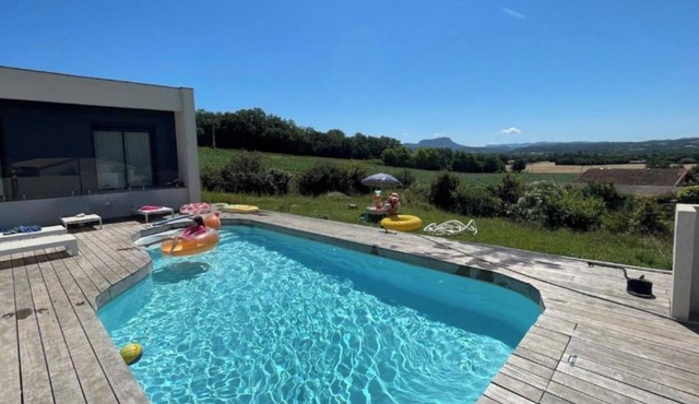Villa de Eurre, swimming pool, quiet and view