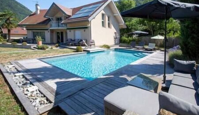 Villa Des Cotes - Four Bedroom Villa, Sleeps 8