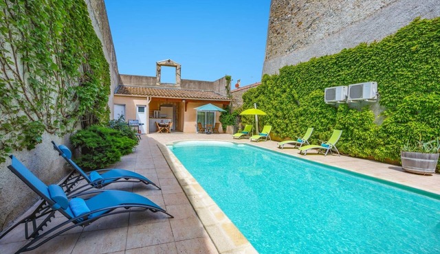 Villa De La Cloche by Villa Plus