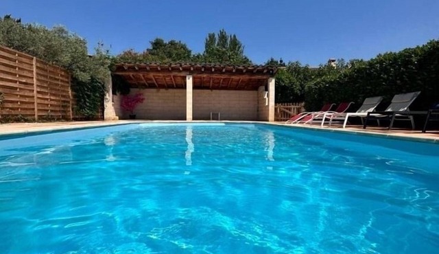 Villa DE LA Roque, au Coeur du Massif des Alpilles Avec Piscine Privée !