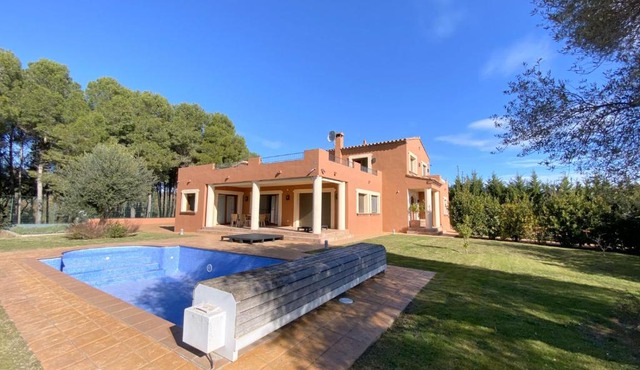Villa de lujo con piscina