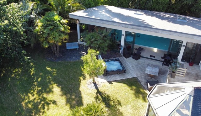 Villa de Luxe avec Piscine Intérieure, Fitness Spa