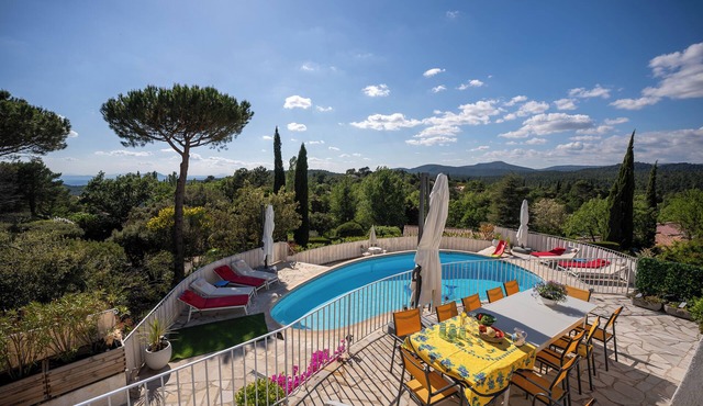 Villa de Luxe Avec Vue, Piscine et Jacuzzi