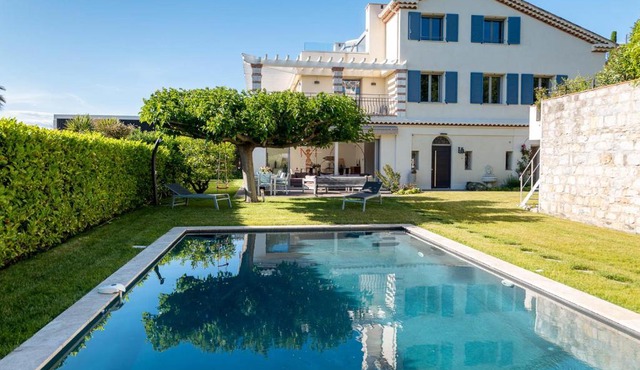 Villa de luxe vue mer Cap d'Antibes