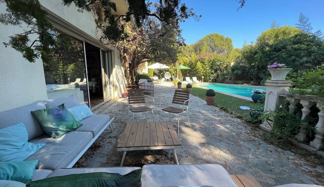 Villa de Plain-pied Avec Piscine, Proche mer