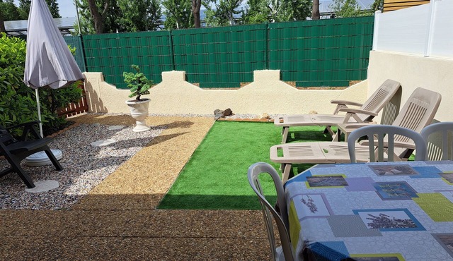 Villa de Vacances Climatisée Avec Terrasse et Parking Proche des Plages