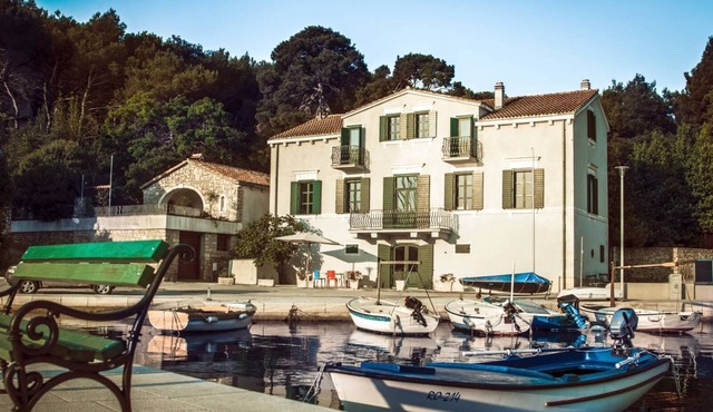 Villa del Mar - LUXURY VILLA with POOL & GARDEN