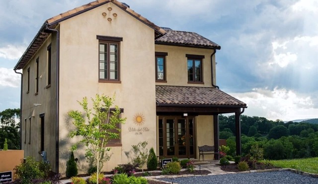 Villa del Sole, a luxurious Tuscan inspired Villa in Montaluce, license #4783