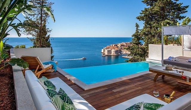 Villa Delvina - Six Bedroom Villa, Sleeps 12