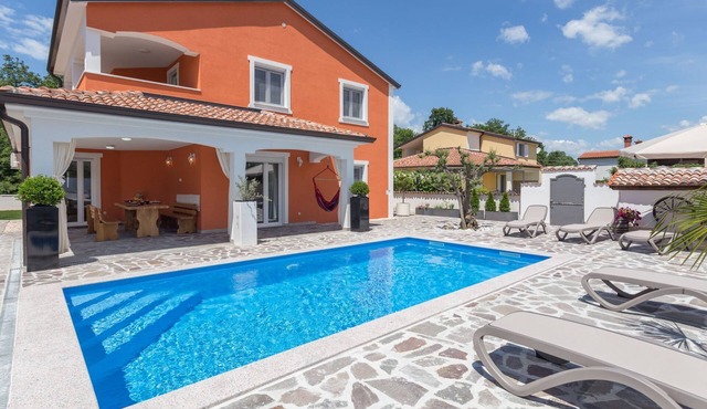 Villa Deni by Interhome