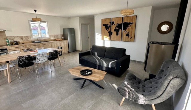 “Villa des Bourdaines” with Private Pool – Conciergerieland