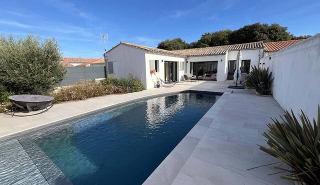 Villa des Chenes Verts - Villa with heated pool