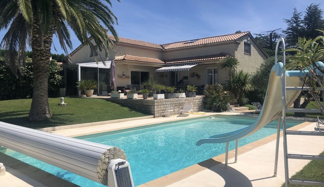 Villa des Vignes - Large country villa in an exceptionally peaceful setting.
