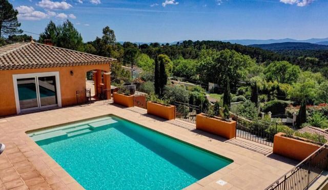 Villa des Merveilles, a luxurious holiday home for 12 people.