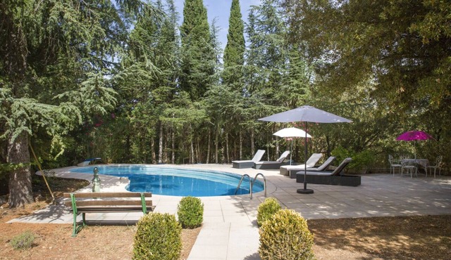 Villa Des Pins - Four Bedroom Villa, Sleeps 8