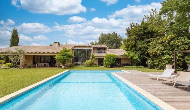 Villa des Prés, beautiful villa for 8 people with private pool in de Provence