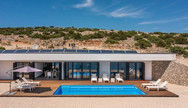 Villa Desert Rose with Pool