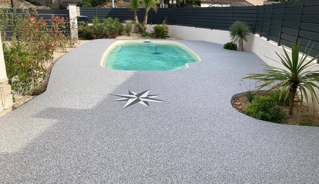 VILLA DIVIDED INTO 2 APARTMENTS