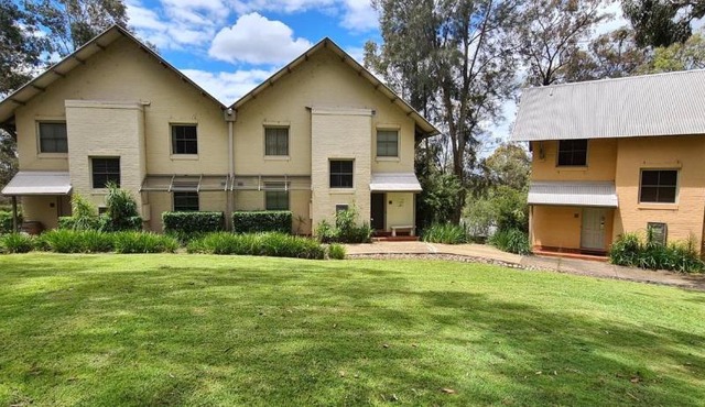 VILLA DION - 3 Bedrooms situated in Cypress Lakes Resort