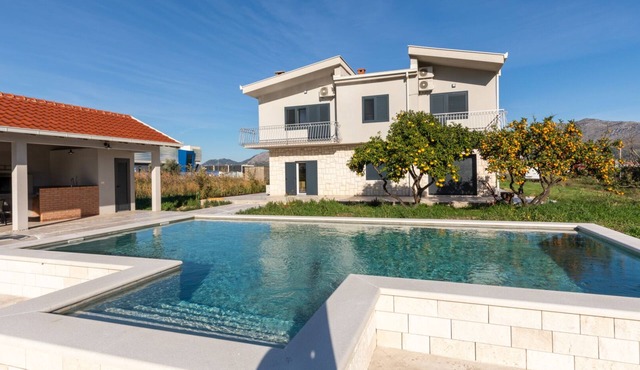 Villa Dolina Opuzen by Villas Guide
