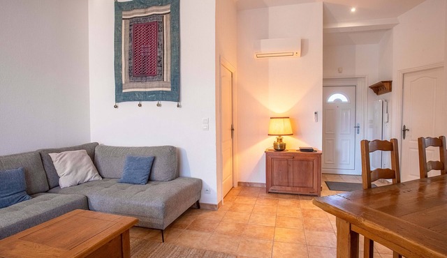 Villa 'Domaine Du Golf De Roquebrune' with Sea View, Wi-Fi and Air Conditioning