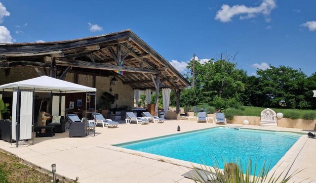 Villa 'Domaine Cassin 47 - Lavergne' with private pool, private terrace and Wi-Fi