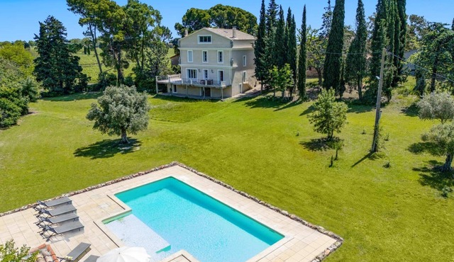 Villa Domaine du Midi by Villa Plus