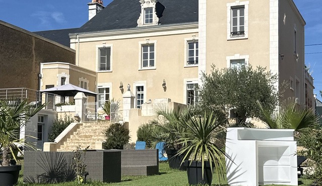 Villa 'Domaine Haut De Gamme' with Private Terrace, Shared Garden and Wi-Fi
