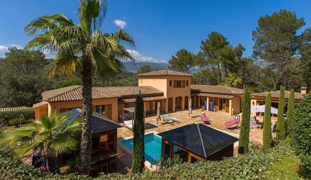 VILLA DOMAINE LES CIGALES near Golf, Padel, tennis