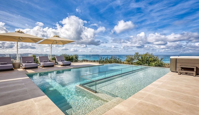 Villa Dominante - Vacation villa with pool in Corfu