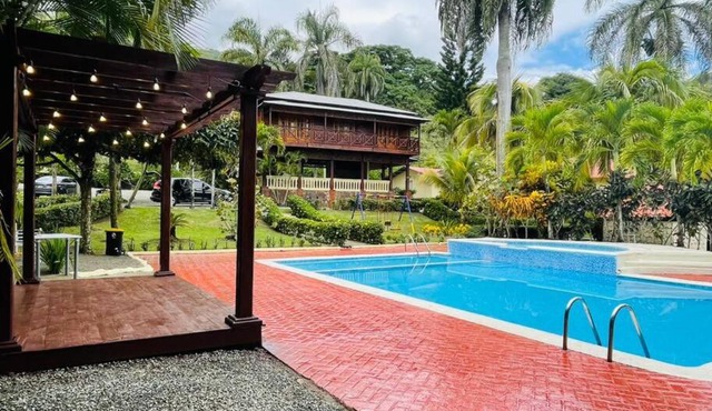 Villa Don Blanco Bonao, Monseñor Nouel