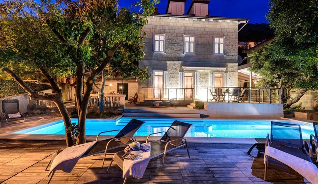 Villa Donna Paola - Five Bedroom Villa, Sleeps 8