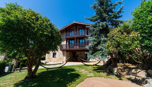 Villa Doraletxe by Urdaibai Rentals