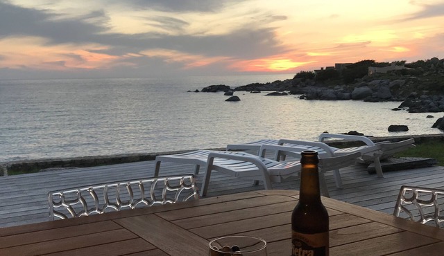 Villa Doride "Maison pieds dans l'eau"-private home with direct access to the sea