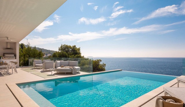 Villa Dream Pearl with Heated Pool