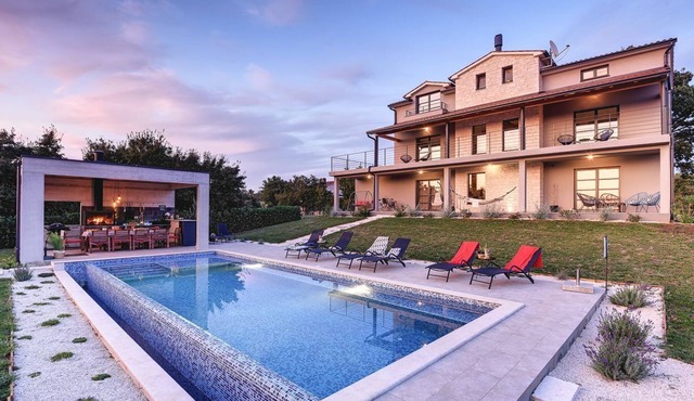 Villa Drvo - Five Bedroom Villa, Sleeps 10