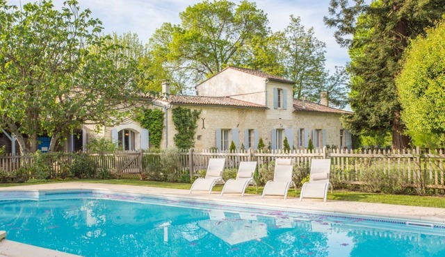 Villa Du Fleuve - Four Bedroom Villa, Sleeps 8