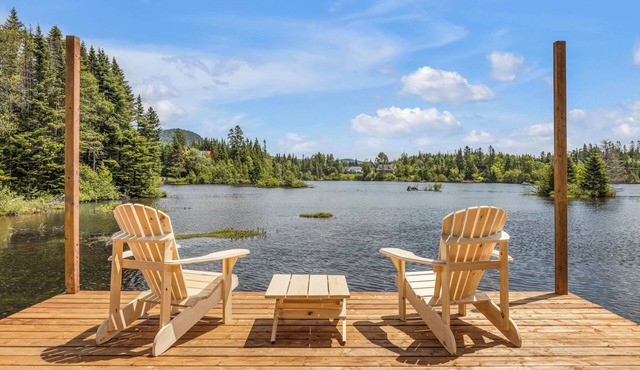 Villa du Lac Poulin waterfront