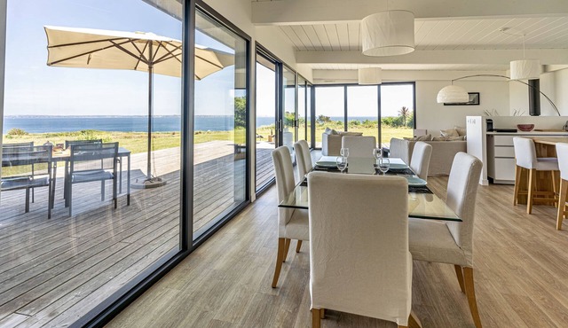 Villa du Ponant, high standing with panoramic ocean view