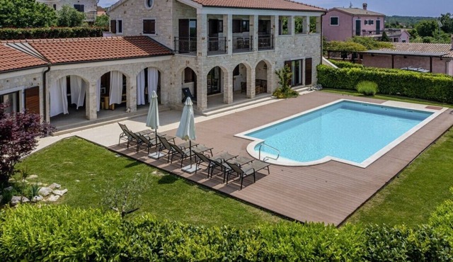 Villa Dubravka in Radetići - Haus für 6-9 Personen