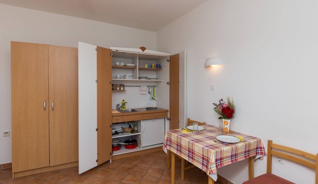 Villa Dubravka - Superior One Bedroom Apartment with Balcony and Sea View (Apartman 6)