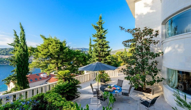 Villa Dubrovnik Grande, Modernist exterior, Fendi interior, special house.