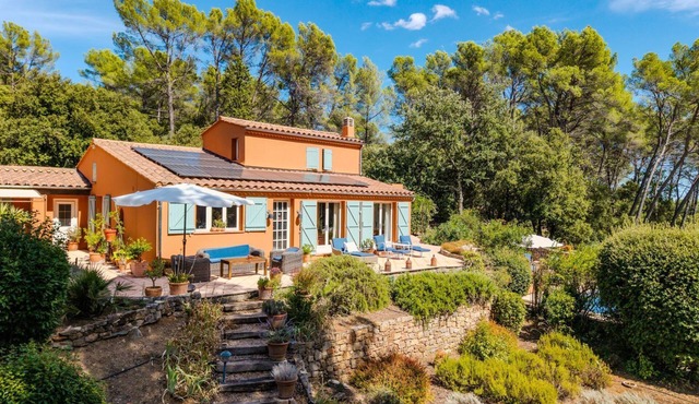 Villa Dumas - Four Bedroom Villa, Sleeps 6